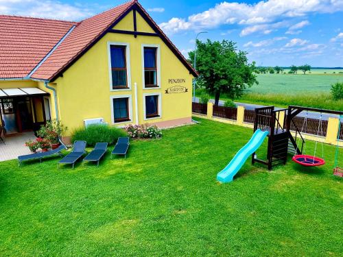 ระเบียง/ชานเรือน, Penzion Sarton in ซนอยโม ระเบียง/ชานเรือน, Penzion Sarton in ซนอยโม