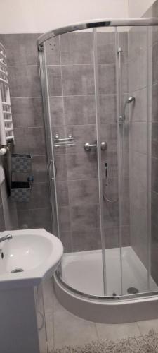 Ali 3 in سوسنوفيتش Ali 3 in سوسنوفيتش