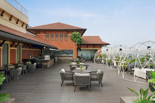 Balcony/terrace, Ramada Encore by Wyndham Kathmandu Thamel in Kathmandu Balcony/terrace, Ramada Encore by Wyndham Kathmandu Thamel in Kathmandu