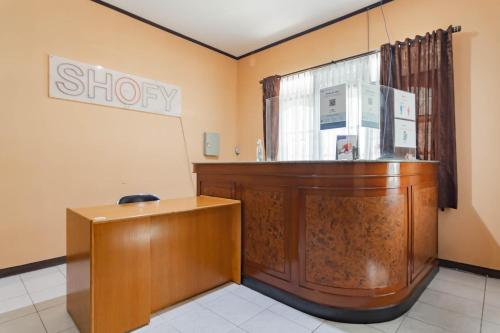 Lobby, Shofy Guest House Syariah Mitra RedDoorz in Soekarno Hatta Bypass Lobby, Shofy Guest House Syariah Mitra RedDoorz in Soekarno Hatta Bypass