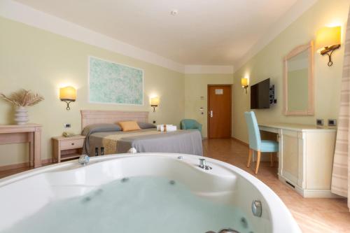 Pezsgőfürdő, Hotel Brancamaria in Dorgali Pezsgőfürdő, Hotel Brancamaria in Dorgali