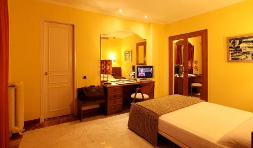 Hotel Nouvel in Βαρκελώνη Hotel Nouvel in Βαρκελώνη