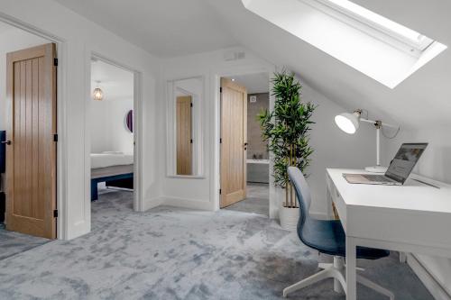 New Family & Contractor Home Lyhart Rd