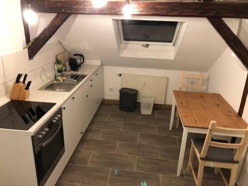 Kitchen, Mainblick voll ausgestattet, Kuche, Klima, Wanne in Marktbreit Kitchen, Mainblick voll ausgestattet, Kuche, Klima, Wanne in Marktbreit