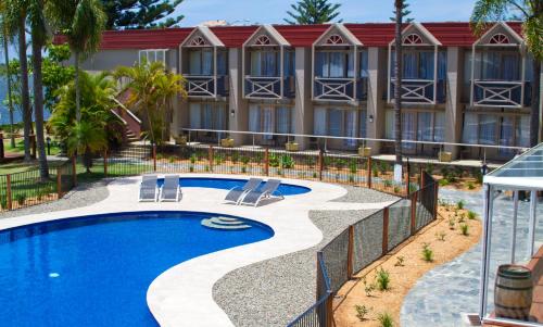 Swimming pool, Waters Edge Port Macquarie Hotel in Port Macquarie Swimming pool, Waters Edge Port Macquarie Hotel in Port Macquarie