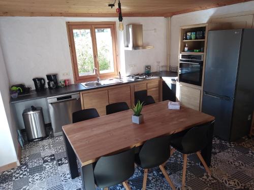 Tres bel appartement dans une maison avec SPA in Seez Tres bel appartement dans une maison avec SPA in Seez