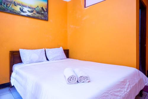 Guestroom, Hotel Widodo 1 Parangtritis RedPartner in Parangtritis Guestroom, Hotel Widodo 1 Parangtritis RedPartner in Parangtritis