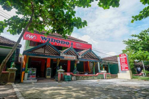 숙소 외관, Hotel Widodo 1 Parangtritis RedPartner in 파랑트리티스 숙소 외관, Hotel Widodo 1 Parangtritis RedPartner in 파랑트리티스
