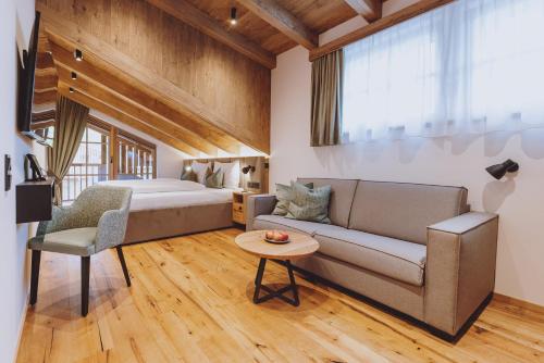 ZAGLGUT HOTEL-CHALETS Wellness & Views with Summer Card Included in Kaprun ZAGLGUT HOTEL-CHALETS Wellness & Views with Summer Card Included in Kaprun