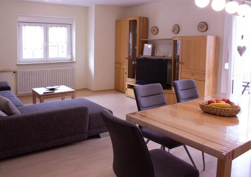 Schone Ferienwohnung mit großer Terrasse. in Rieden Schone Ferienwohnung mit großer Terrasse. in Rieden
