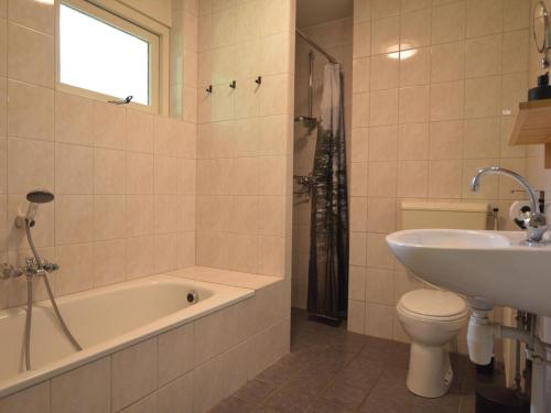 Bathroom, Tranquil Holiday Home in Lemele with Terrace in Lemele Bathroom, Tranquil Holiday Home in Lemele with Terrace in Lemele