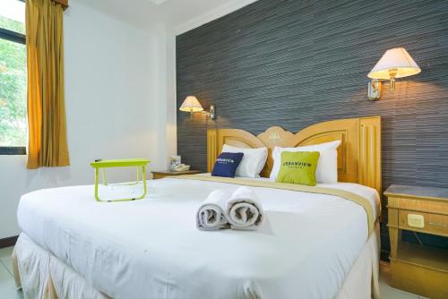 Urbanview by Millenium Hotel in Bangka Urbanview by Millenium Hotel in Bangka