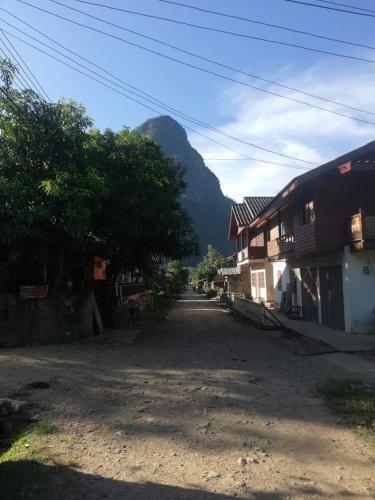 Lattanavongsa guesthouse, Bungalows and restaurants in Muang Ngoy Lattanavongsa guesthouse, Bungalows and restaurants in Muang Ngoy