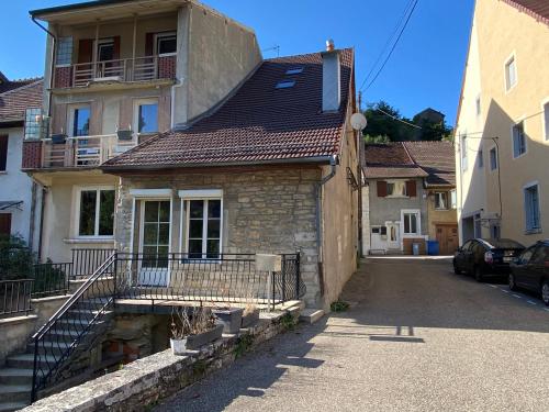 Gîte de la tour de Paradis (Gite de la tour de Paradis) in Poligny Gîte de la tour de Paradis (Gite de la tour de Paradis) in Poligny