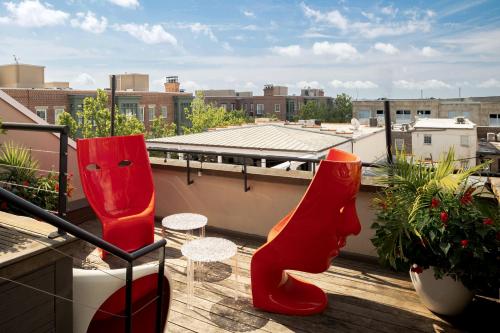Balcony/terrace, The Vendue, Downtown Art Hotel in Charleston (SC) Balcony/terrace, The Vendue, Downtown Art Hotel in Charleston (SC)