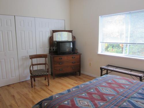 This photo about Bayridge Bed and Breakfast by Elevate Rooms shared on HyHotel.com