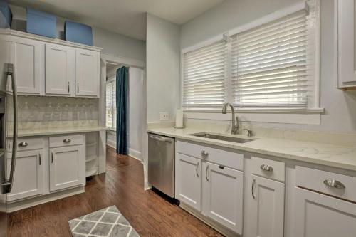 Centrally Located Atlanta Abode, 3 Mi to Dtwn in Grant Park Centrally Located Atlanta Abode, 3 Mi to Dtwn in Grant Park
