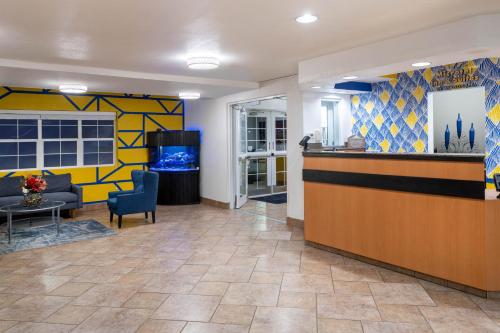 Előcsarnok, Microtel Inn & Suites by Wyndham Salt Lake City Airport near Salt Lake City nemzetközi repülőtér Előcsarnok, Microtel Inn & Suites by Wyndham Salt Lake City Airport near Salt Lake City nemzetközi repülőtér