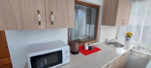 Létesítmények, La numărul 100, Nămăești (La numarul 100, Namaesti) in Valea Mare Pravat Létesítmények, La numărul 100, Nămăești (La numarul 100, Namaesti) in Valea Mare Pravat