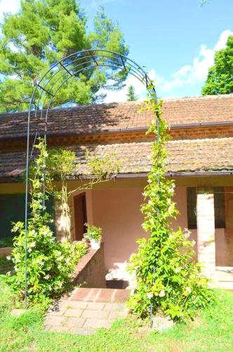 Exterior view, One bedroom appartement with shared pool enclosed garden and wifi at Fabriano in Fabriano Exterior view, One bedroom appartement with shared pool enclosed garden and wifi at Fabriano in Fabriano