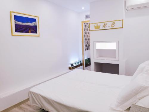 Guestroom, Barcelona CoronaHostal in San Adrian de Besos Guestroom, Barcelona CoronaHostal in San Adrian de Besos