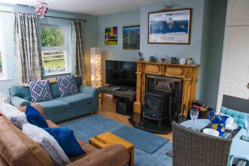 Kingfisher Riverside Retreat in Kenmare Kingfisher Riverside Retreat in Kenmare