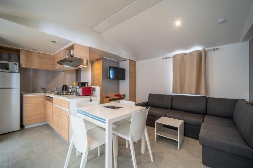 Cocina, Camping Les Genêts (Camping Les Genets) in Saint-Jean-de-Monts Cocina, Camping Les Genêts (Camping Les Genets) in Saint-Jean-de-Monts