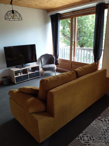Tres bel appartement dans une maison avec SPA in Seez Tres bel appartement dans une maison avec SPA in Seez