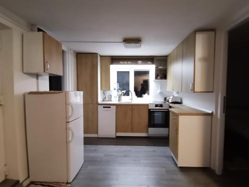 Konyha, Căsuța de munte (Casuta de munte) in Marisel Konyha, Căsuța de munte (Casuta de munte) in Marisel