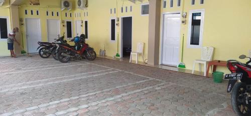 RedDoorz Syariah near Transmart Tegal