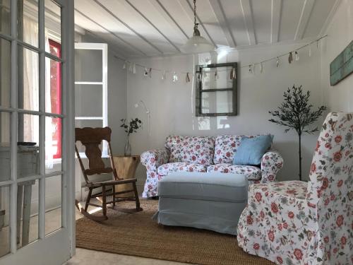 Charming Country house - Near Quebec City in Ile D'orleans (QC) Charming Country house - Near Quebec City in Ile D'orleans (QC)