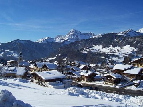 Charmant duplex avec parking et équipements bébé - FR-1-505-64 (Charmant duplex avec parking et equipements bebe - FR-1-505-64) in Notre Dame De Bellecombe Charmant duplex avec parking et équipements bébé - FR-1-505-64 (Charmant duplex avec parking et equipements bebe - FR-1-505-64) in Notre Dame De Bellecombe