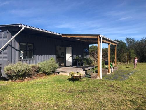 Casetta del Fuoco - Eco Container Cottage in อ่าวเพลทเทนเบอร์ก Casetta del Fuoco - Eco Container Cottage in อ่าวเพลทเทนเบอร์ก