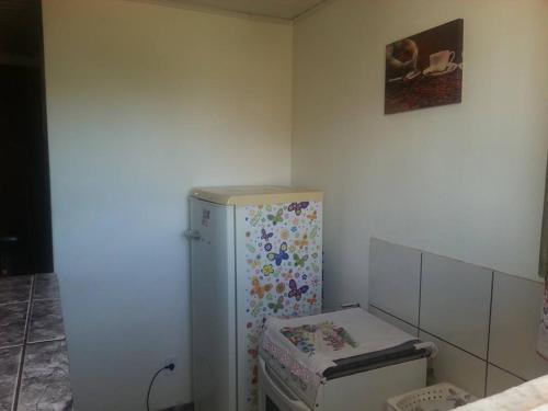 This photo about Kitnet Rio Vermelho shared on HyHotel.com