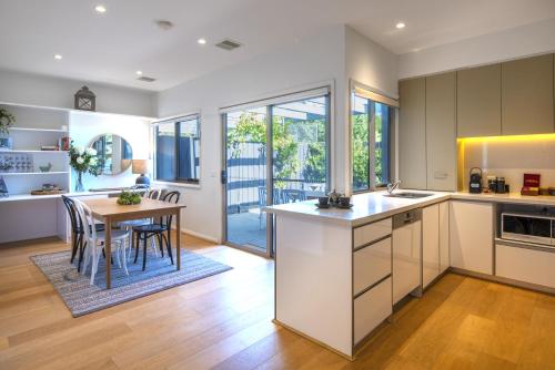 Удобства, Mews Cottages in Gisborne Удобства, Mews Cottages in Gisborne