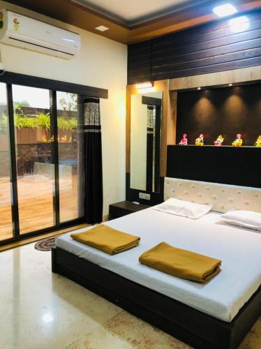 Slice Of Heaven.3-Bedroom Villa with Pool & Gazebo in Lonavala Slice Of Heaven.3-Bedroom Villa with Pool & Gazebo in Lonavala