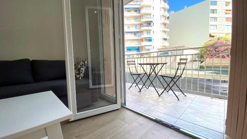 Marie Antoinette - Appartement 2 Chambres, centre ville, terrasse, moderne in Le Ponteil Marie Antoinette - Appartement 2 Chambres, centre ville, terrasse, moderne in Le Ponteil