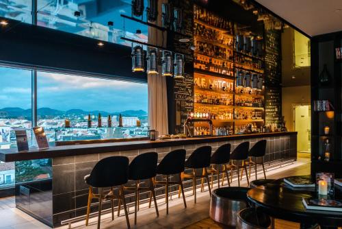 Bar/lounge, Octant Hotel in Ponta Delgada Bar/lounge, Octant Hotel in Ponta Delgada