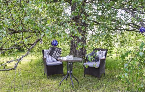Garden, Nice Apartment In Malmkoping With Sauna in Malmkoping Garden, Nice Apartment In Malmkoping With Sauna in Malmkoping