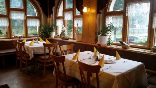 Facilities, Landhotel "Wettin" in Hermsdorf Facilities, Landhotel "Wettin" in Hermsdorf