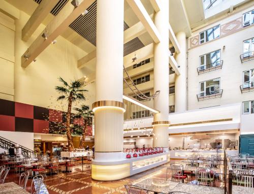 Étterem, Beijing XinQiao Hotel in Wangfujing Street & Forbidden City Étterem, Beijing XinQiao Hotel in Wangfujing Street & Forbidden City