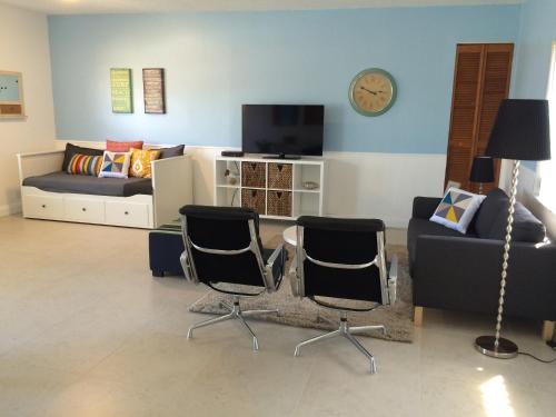 在meiguo.com看到的Tropicaire Resort的介绍图片