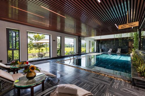 Swimming pool, Liberty Hall Tam Coc Hotel & Villa in Ninh Bình Swimming pool, Liberty Hall Tam Coc Hotel & Villa in Ninh Bình