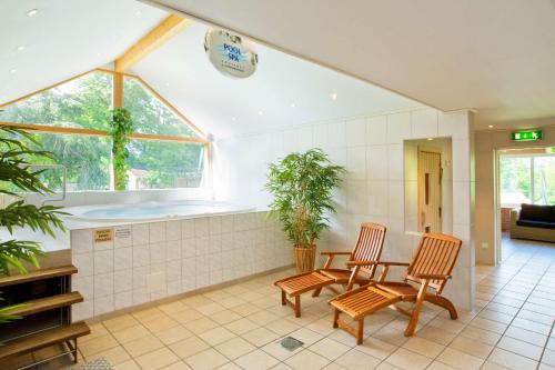 Gyógyfürdő, Sure Hotel by Best Western Ojaby Herrgard near Växjö/Kronoberg repülőtér Gyógyfürdő, Sure Hotel by Best Western Ojaby Herrgard near Växjö/Kronoberg repülőtér