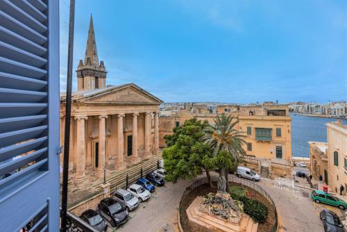 King's Penthouse with SEA VIEW Terraces