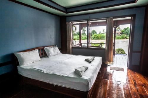 Nongsak Guesthouse and Restaurant in Don Khone Nongsak Guesthouse and Restaurant in Don Khone