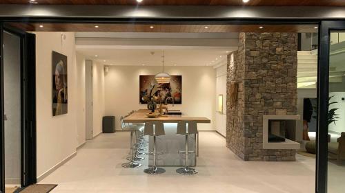 Boka Rock Montenegro - Luxury villa with private pool and sea view in Podi Boka Rock Montenegro - Luxury villa with private pool and sea view in Podi