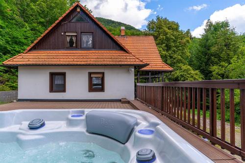 Villa Szalamandra - az Erdoszele in กาลยาเทโต Villa Szalamandra - az Erdoszele in กาลยาเทโต