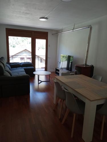 Apartamento Castaneta in La Guingueta D'Aneu Apartamento Castaneta in La Guingueta D'Aneu