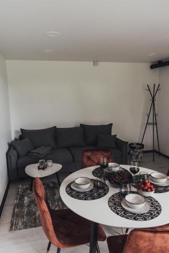 Dūņu Krogs (Dunu Krogs) in Kadaga Dūņu Krogs (Dunu Krogs) in Kadaga